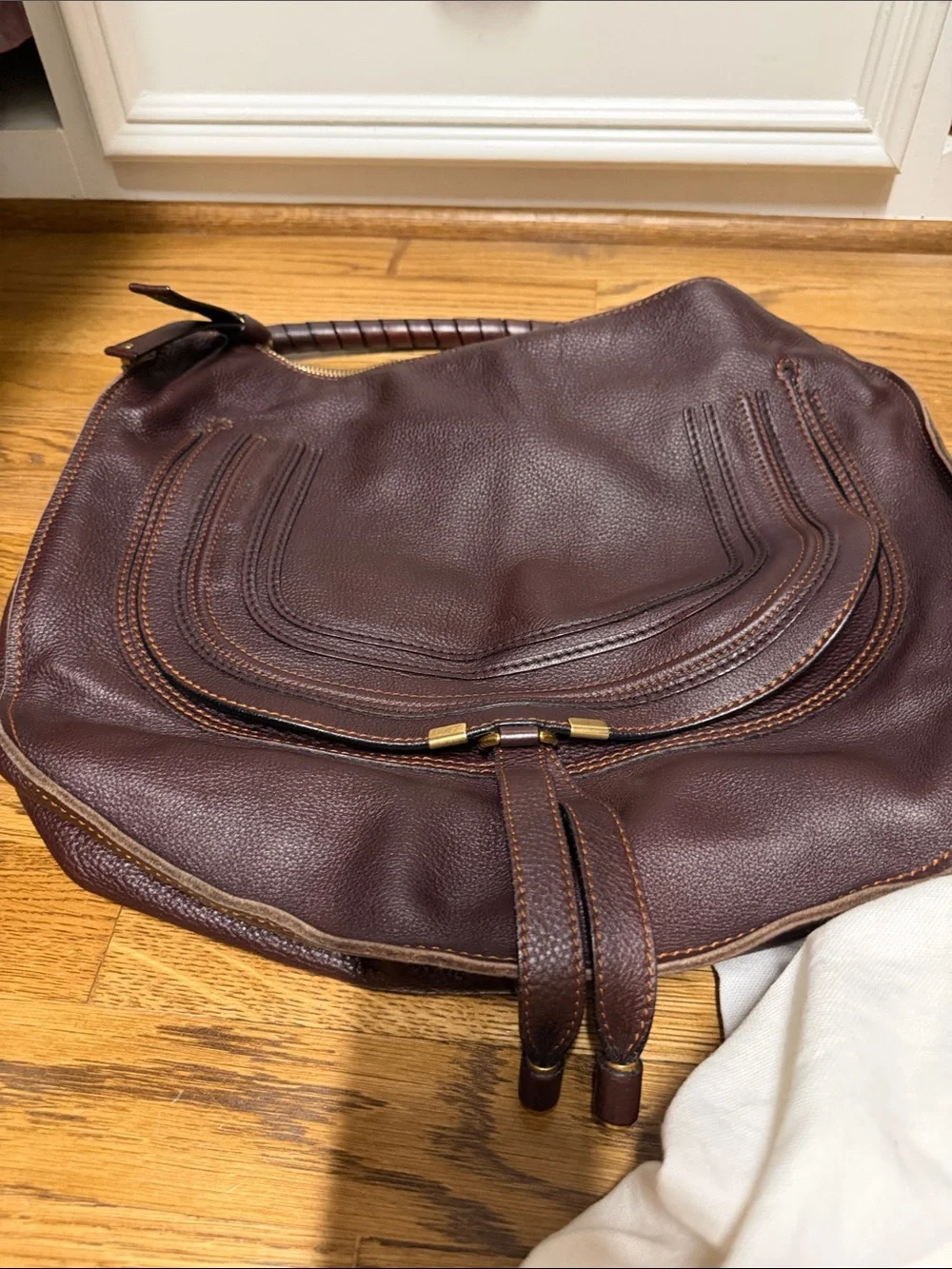 Chloe soft pebbled